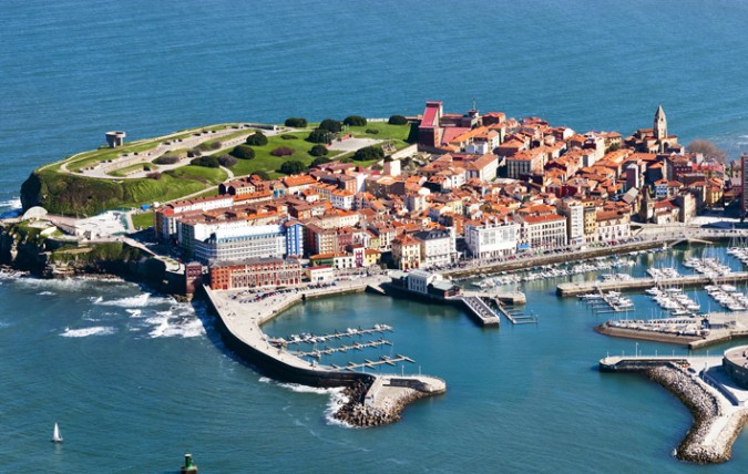 Vista aérea de Cimadevilla. Imagen de Turismo de Asturias