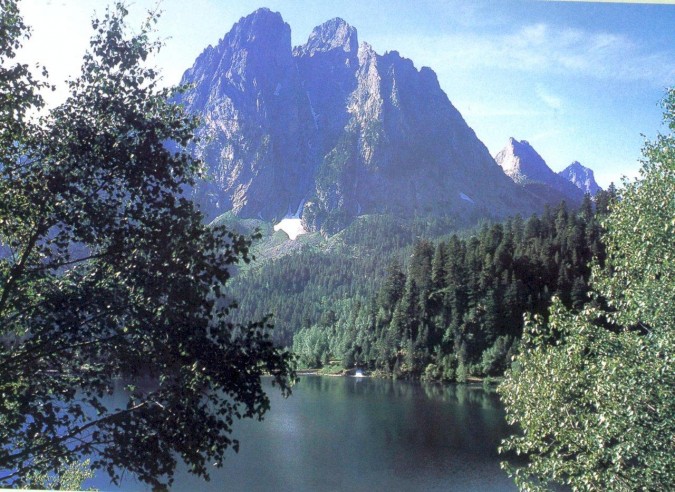Los lagos del Parque d'Aigüestortes caracterizan el paisaje en  esta parte de los Pirineos