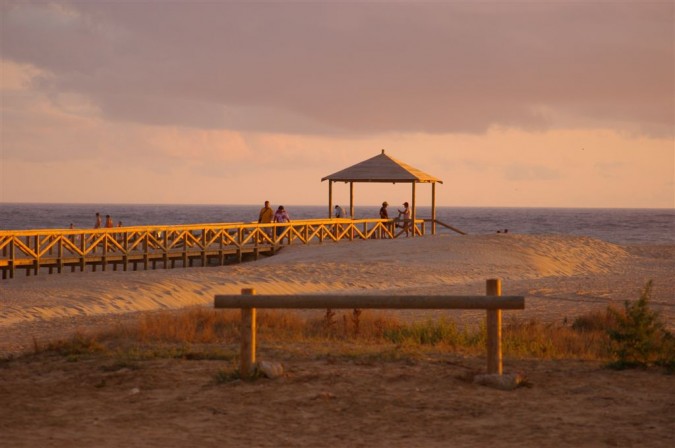Atardecer en la Playa Bateles. Imagen de Conil Turismo Sostenible