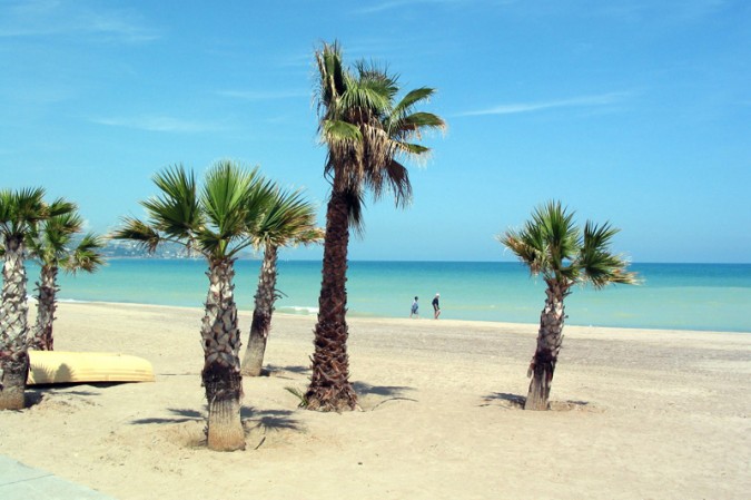 La playa Heliopolis dispone de un carril bici con el que llegarás hasta Castellón. Imagen de Benicassim    Me Gusta