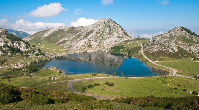 Lago Enol. Esta imagen tiene Licencia CC en el Flickr de Rubén Iglesias