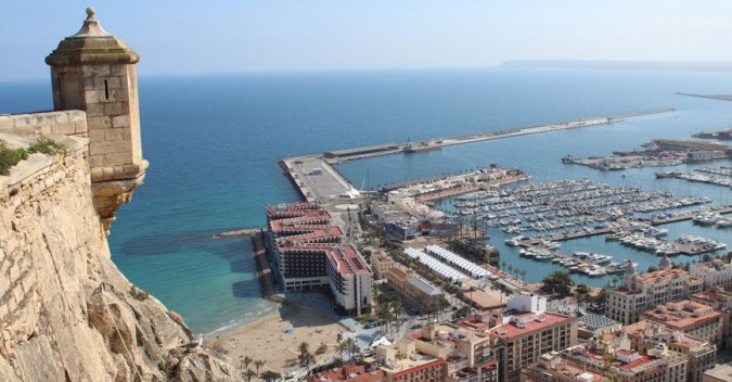Vistas de la bahía de Alicante.  Imagen de Castillo de Santa Bárbara