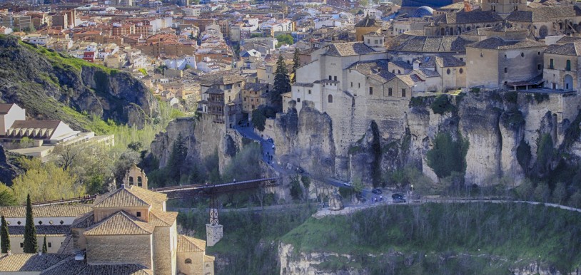 : Ville de Cuenca. Cette image est sous Licence CC sur le Flicker de M. Peinado.