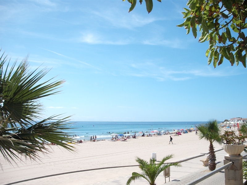 Costa Dorada, donde el mar nos espera