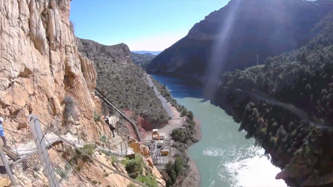 El río Guadalhorce a su paso por el Desfiladero de los Gaitantes. Imagen de Caminito del Rey