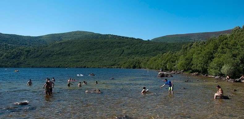 Descubre el Lago de Sanabria en tu próxima aventura con BungalowsClub