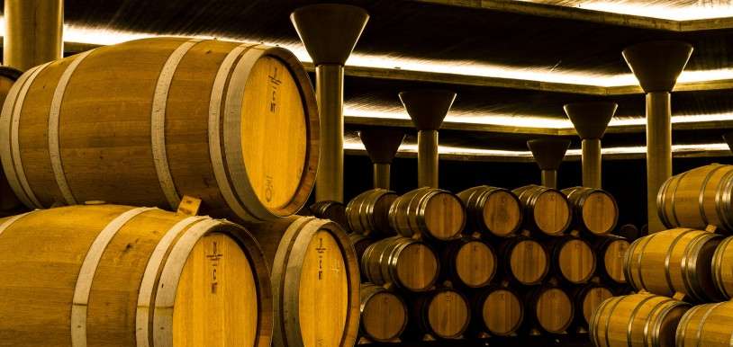 Visita antiguas bodegas en tu escapada a La Rioja. Esta imagen tiene Licencia CC en el Flickr de Shemsu.Hor