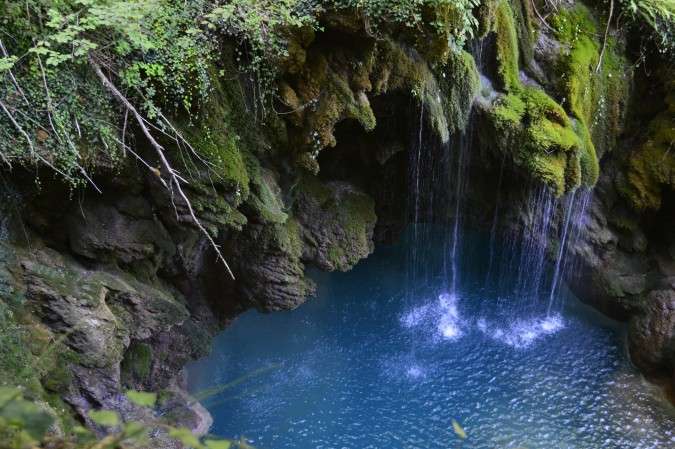 Nacimiento del río Urederra. Esta imagen tiene Licencia CC en el Flickr de perlaroques