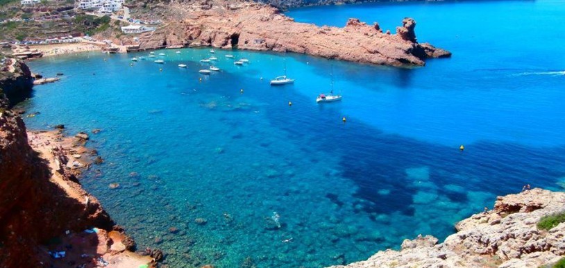 Disfruta de Menorca y de sus calas