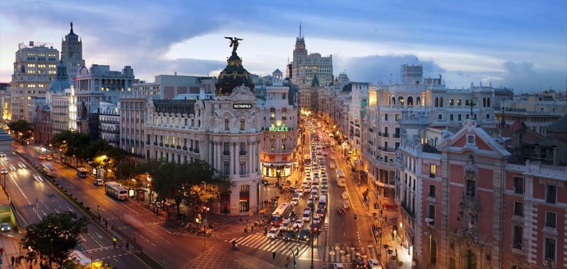¡La espectacular Gran Vía de Madrid te dejará con la boca abierta!