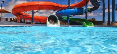 parque acuático piscina refrescante agua diversion