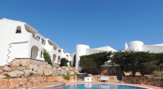 apartamentos es brucs menorca baleares piscina verano